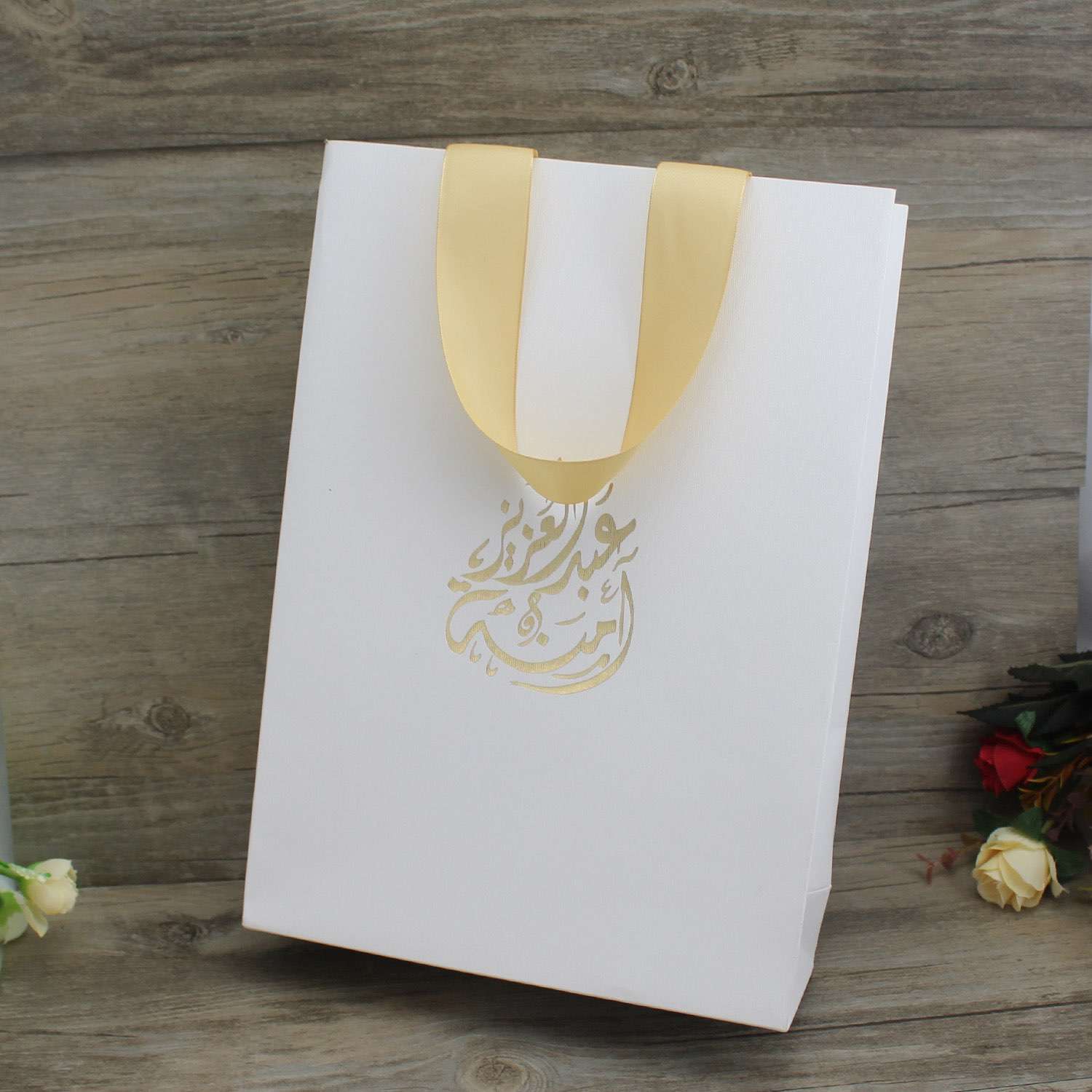 Foiling Invitation Card with Hand Bag Gate Fold Wedding Invitation Elegant Card 